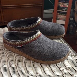 Haflinger wool Slippers with Colorful Trim